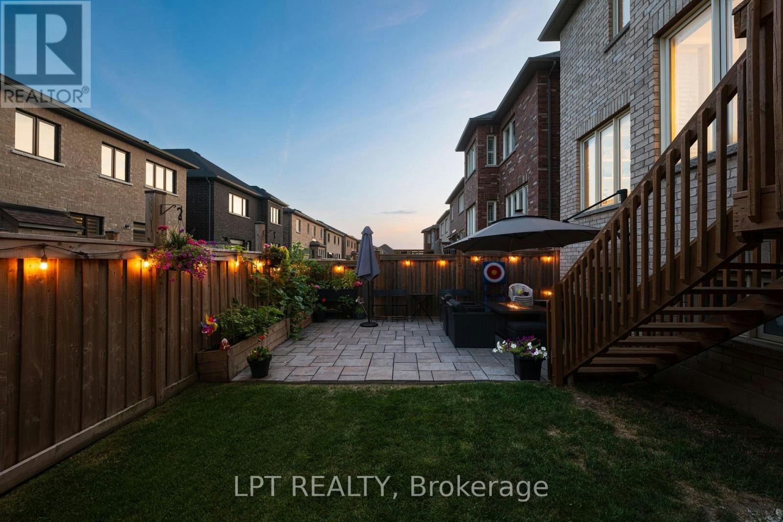 33 Mondial Crescent, East Gwillimbury, ON, L9N 0S1