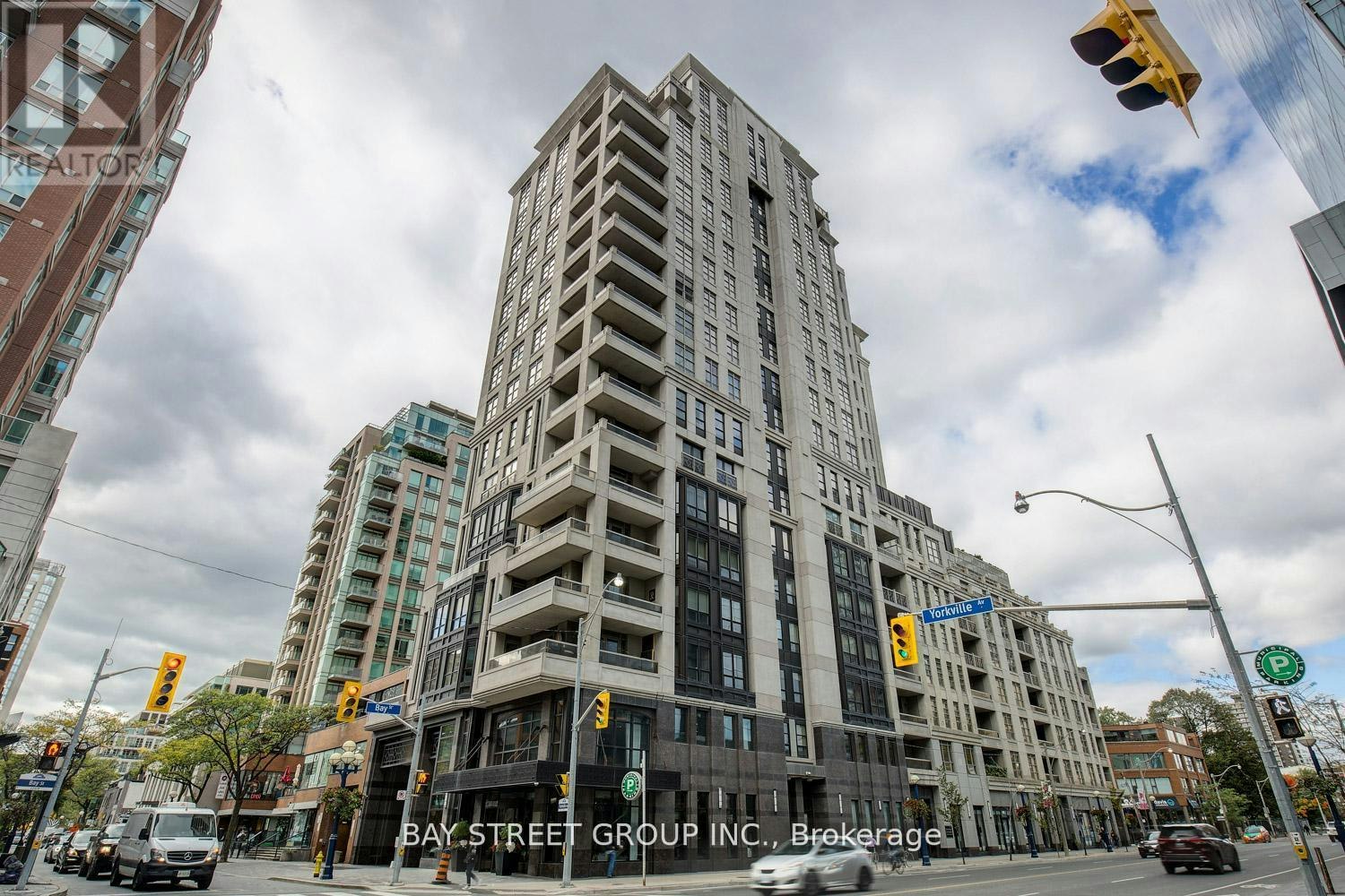 301-68 Yorkville Avenue, Toronto, ON, M5R 3V7 - 2