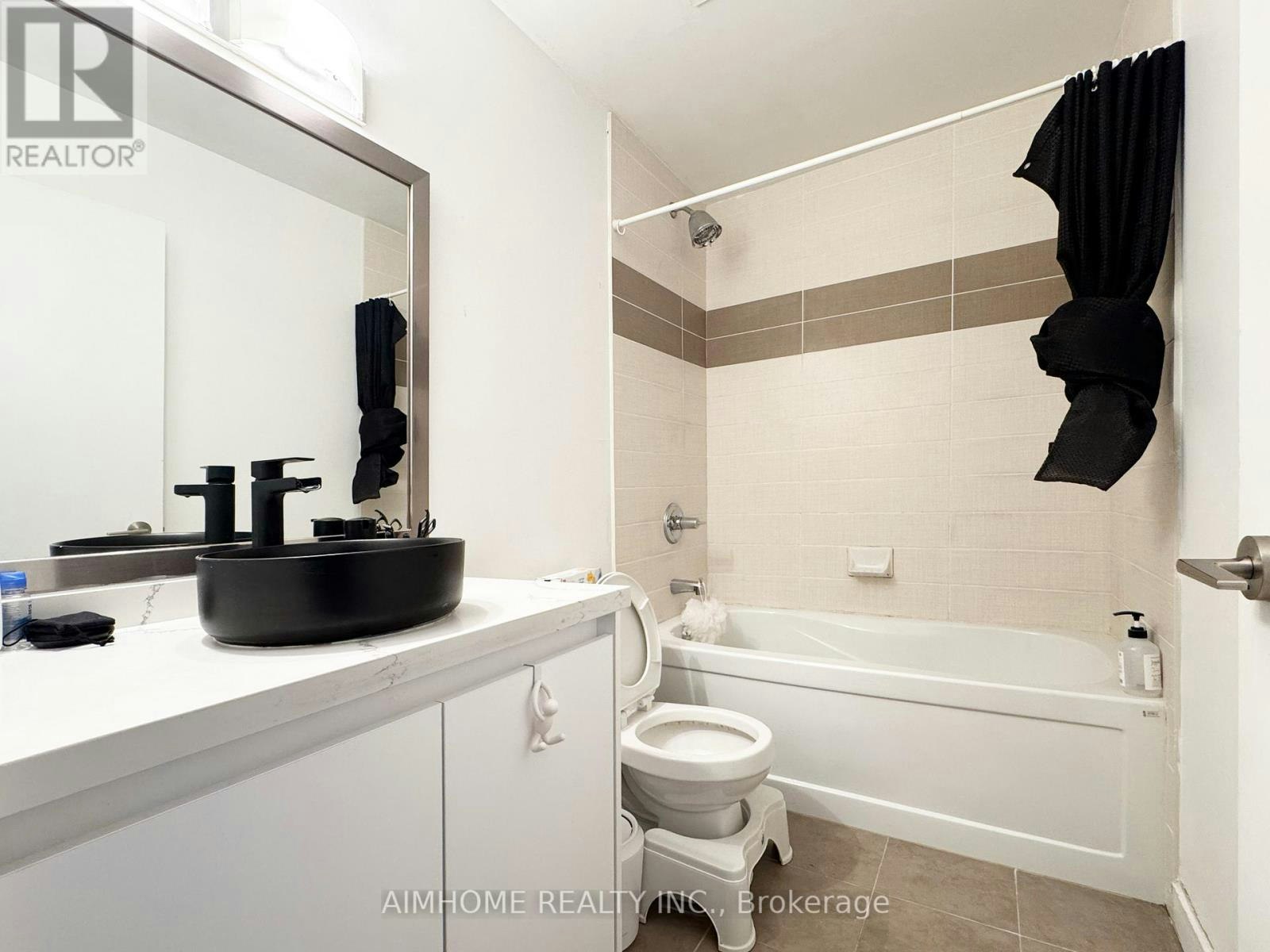 3210-33 Bay Street, Toronto, ON, M5J 2Z3 - 10