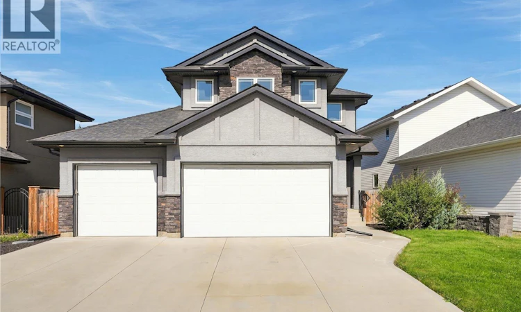 411 Hastings Crescent