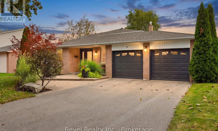 35 John Dexter Place