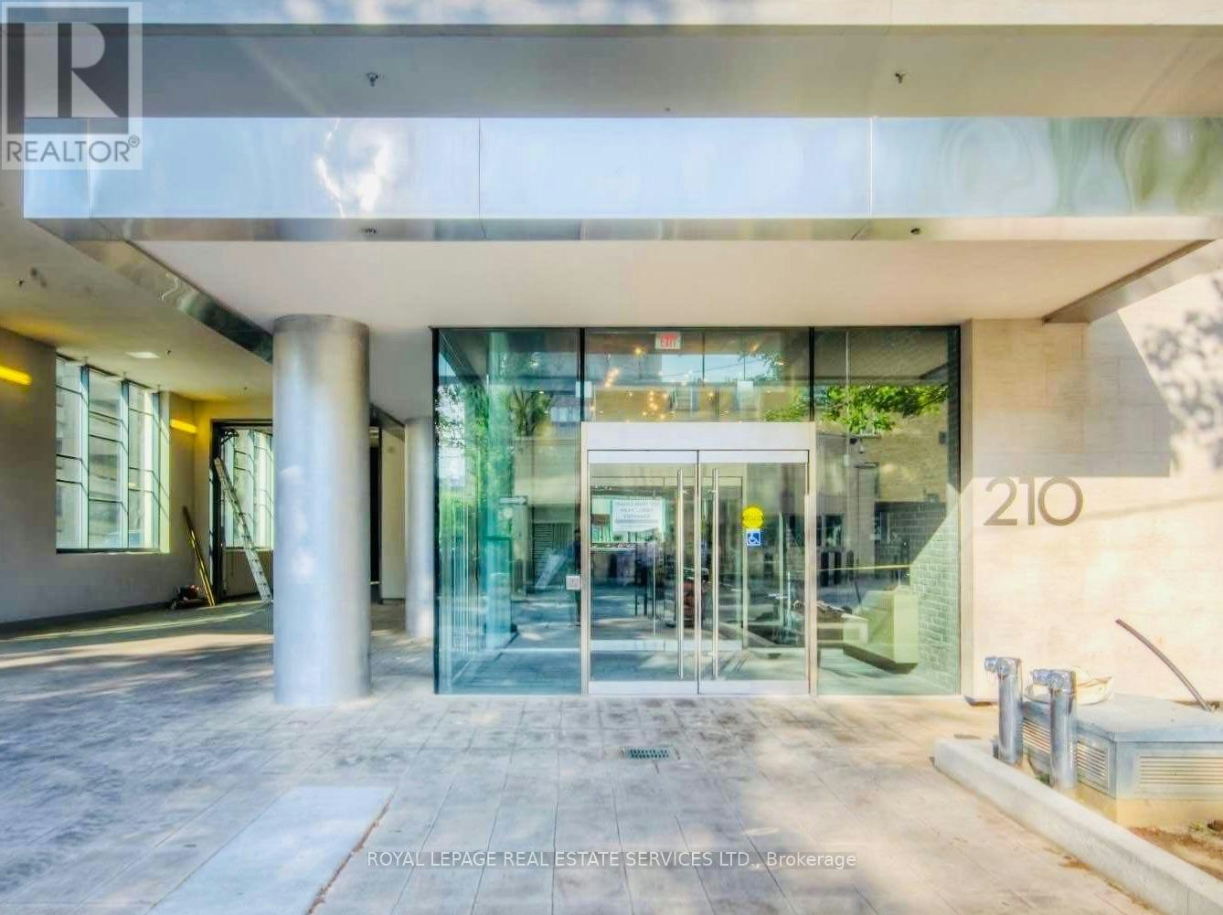 906-210 Simcoe Street, Toronto, ON, M5T 0A9 - 2