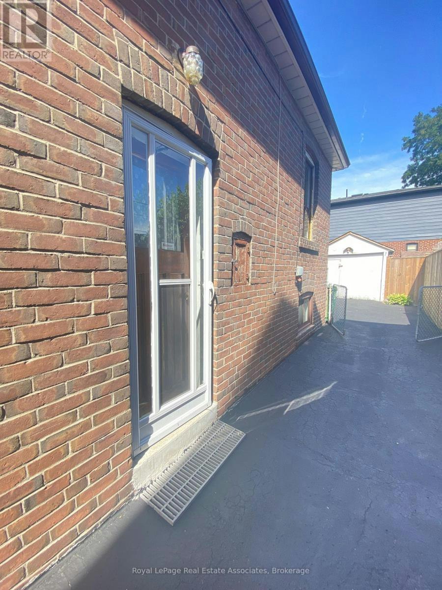 LOWER-97 Oak Park Avenue, Toronto, ON, M4C 4M6 - 2