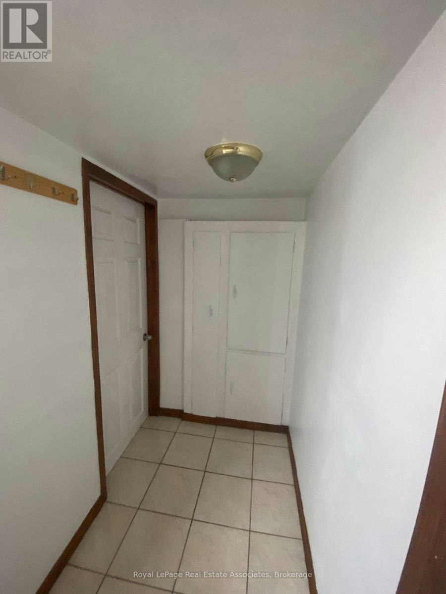 LOWER-97 Oak Park Avenue, Toronto, ON, M4C 4M6 - 3