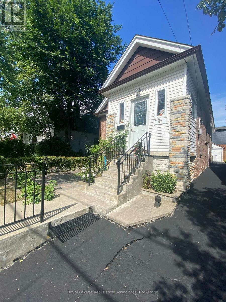 LOWER-97 Oak Park Avenue, Toronto, ON, M4C 4M6