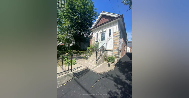 LOWER-97 Oak Park Avenue, Toronto, ON, M4C 4M6