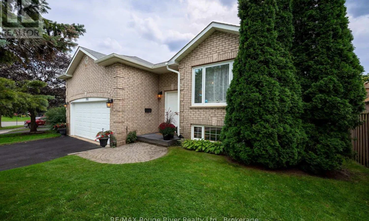 792 Greer Crescent