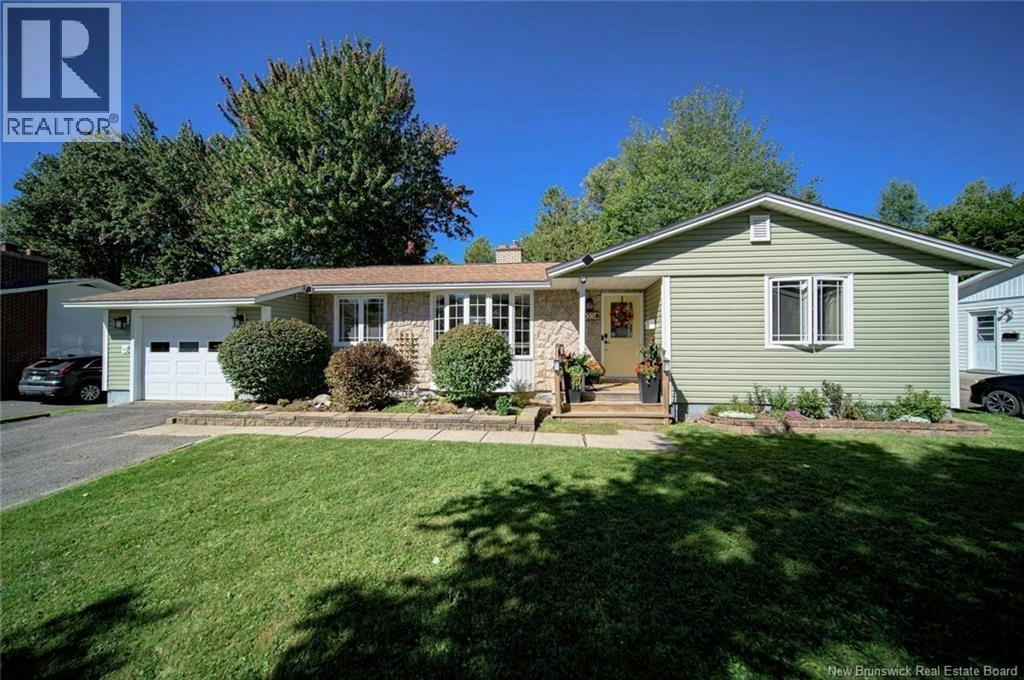 35 Walker Street, Fredericton, NB, E3A 3E2