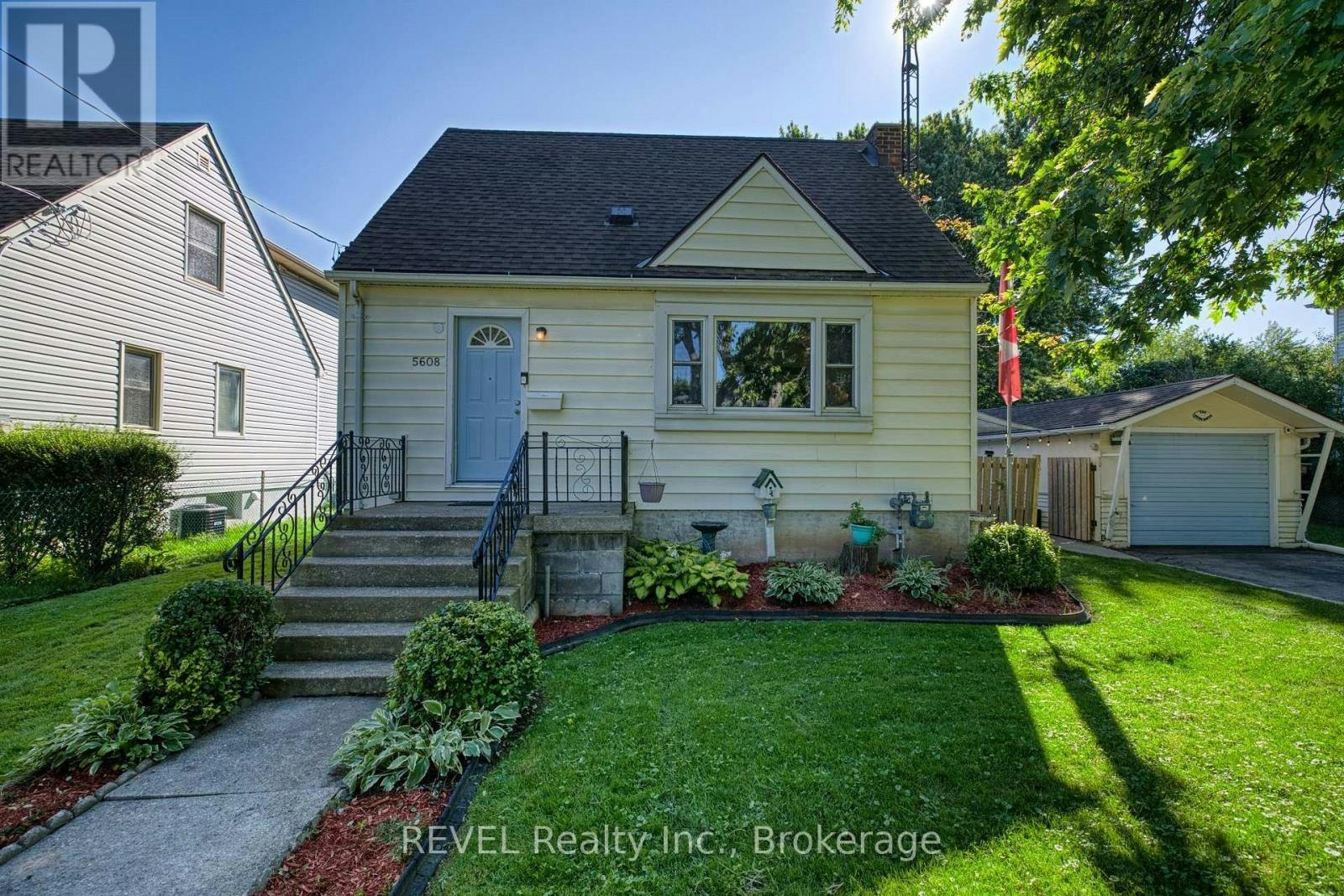 5608 Glamis Crescent, Niagara Falls, ON, L2G 1G3