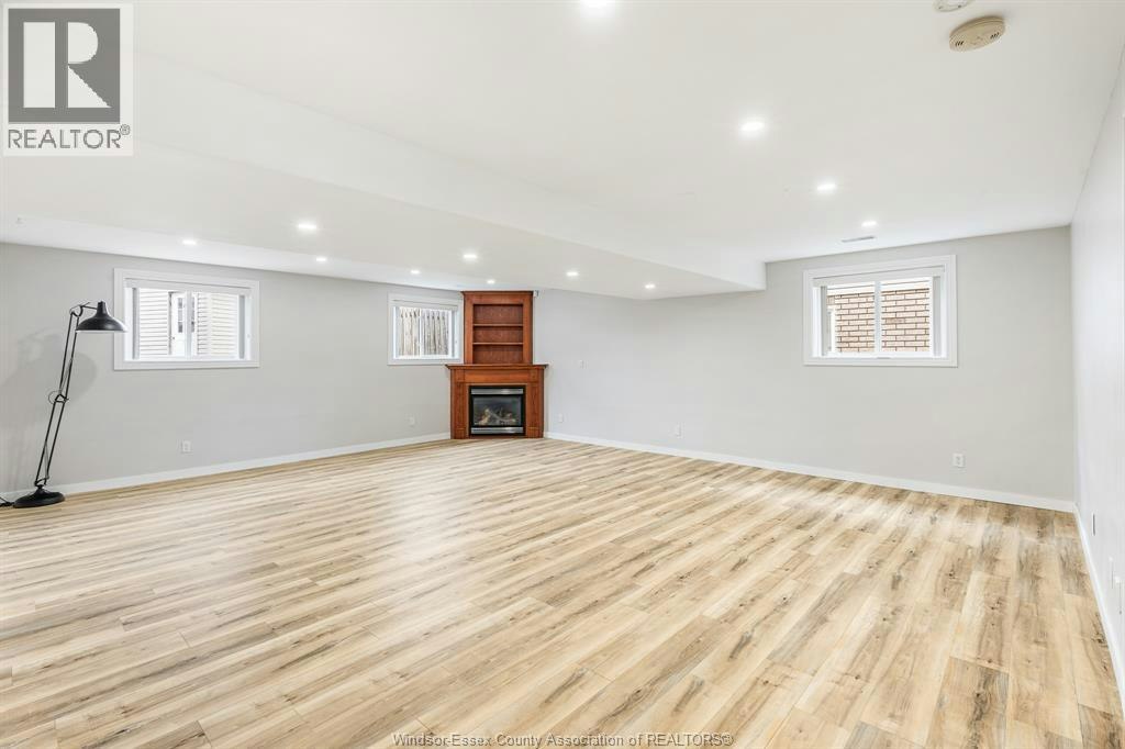 7 Beniuk Court, Leamington, ON, N8H 5K9 - 21