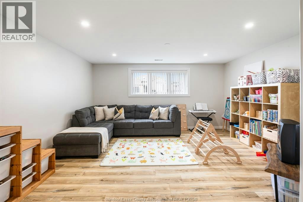 7 Beniuk Court, Leamington, ON, N8H 5K9 - 26