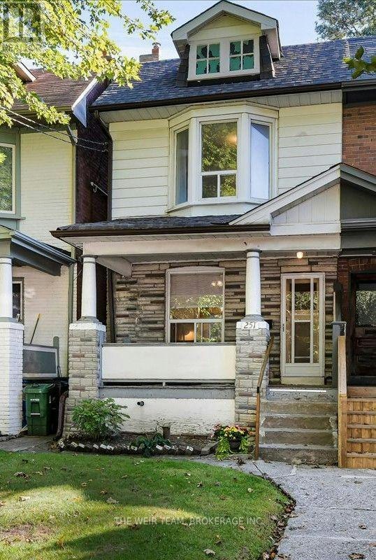 251 Ashdale Avenue, Toronto, ON, M4L 2Y8