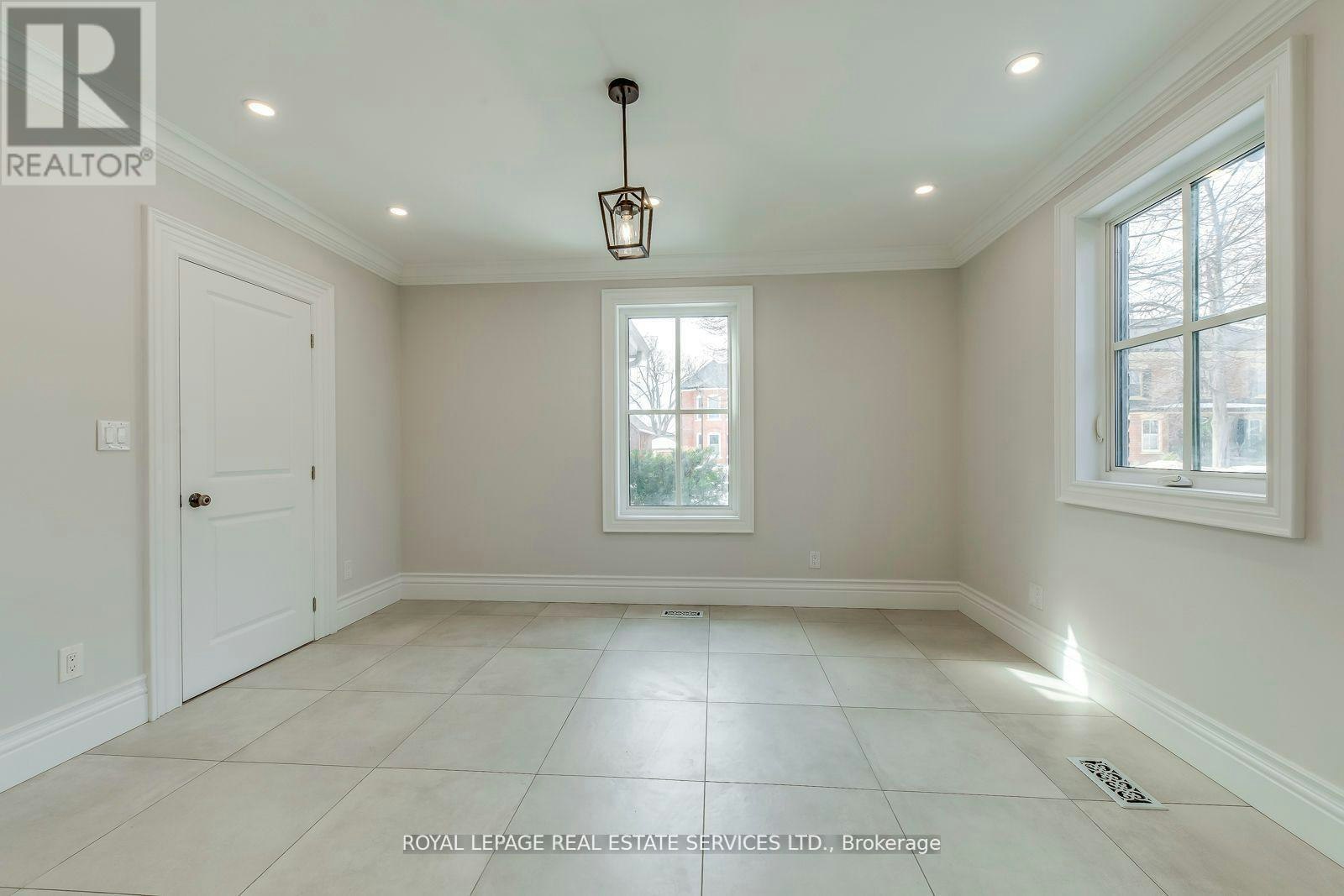 317 Queen Street S, Mississauga, ON, L5M 1M3 - 6