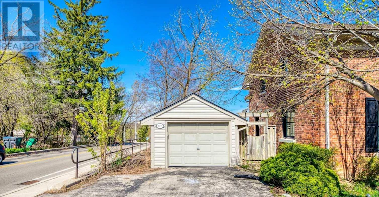 317 Queen Street S, Mississauga, ON, L5M 1M3 - 20