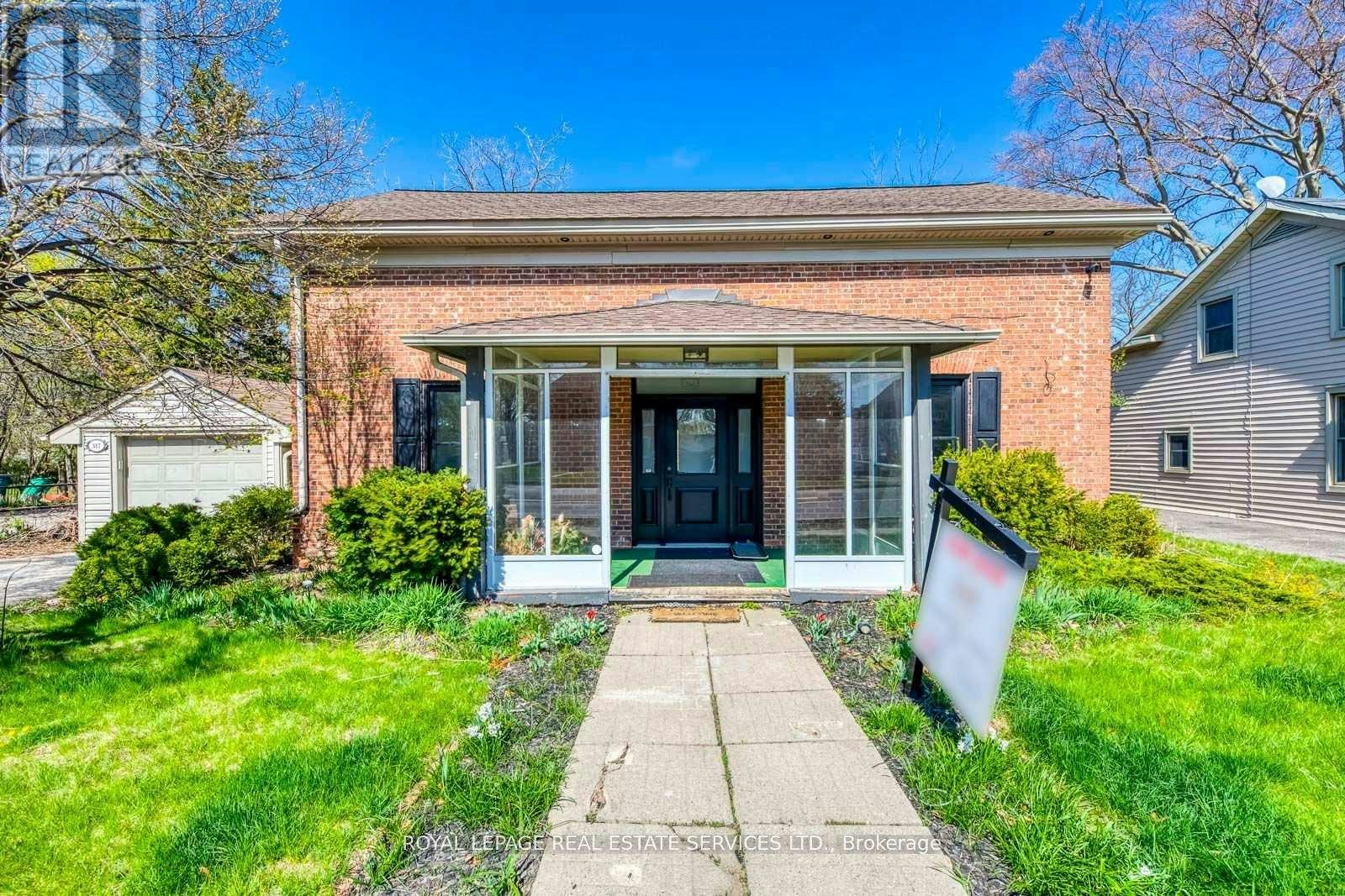 317 Queen Street S, Mississauga, ON, L5M 1M3 - 2