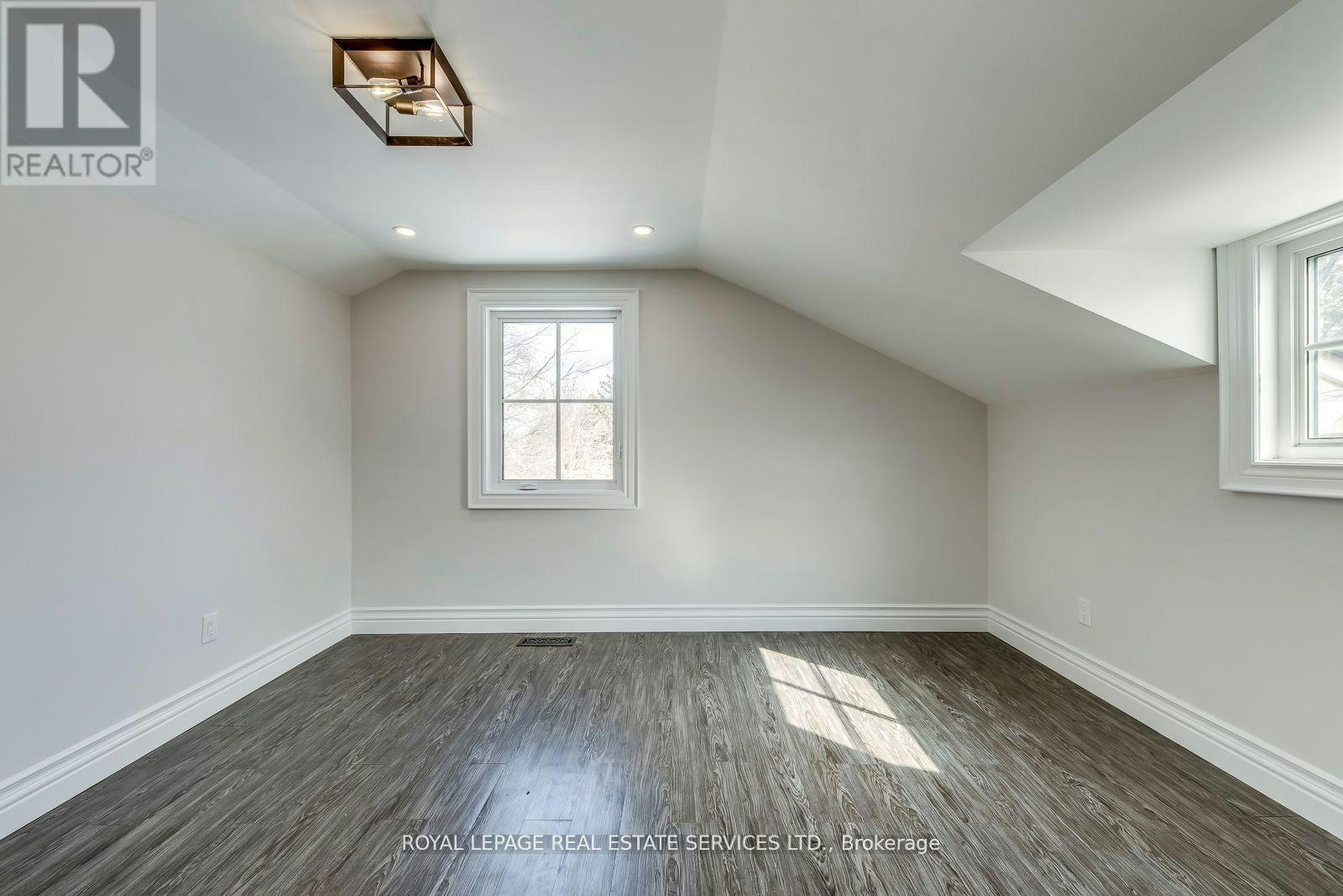 317 Queen Street S, Mississauga, ON, L5M 1M3 - 17