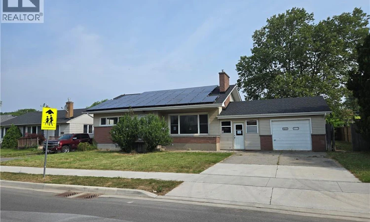 16 Broderick Avenue
