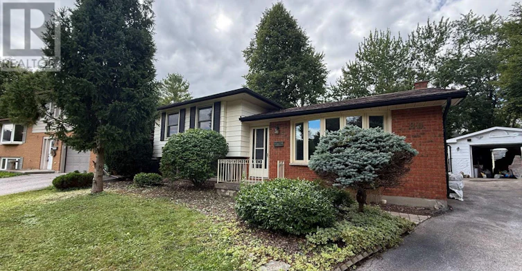 80 Rollscourt Place, London, ON, N6G 1M2