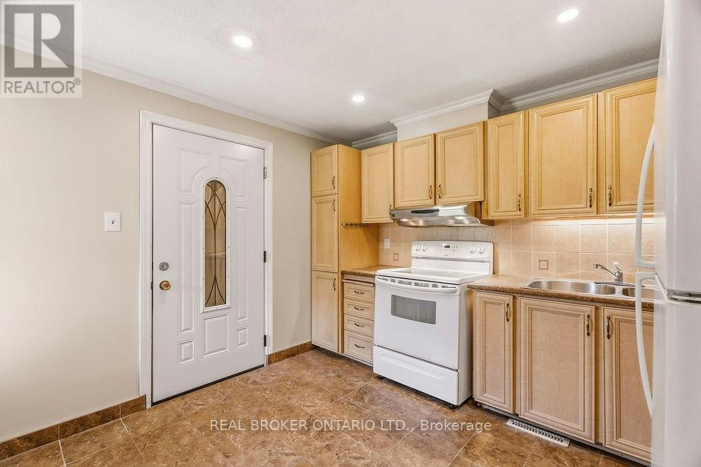 1127 Avignon Court, Ottawa, ON, K1C 2M2 - 7