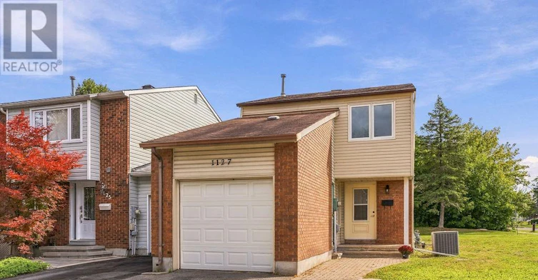 1127 Avignon Court, Ottawa, ON, K1C 2M2 - 2