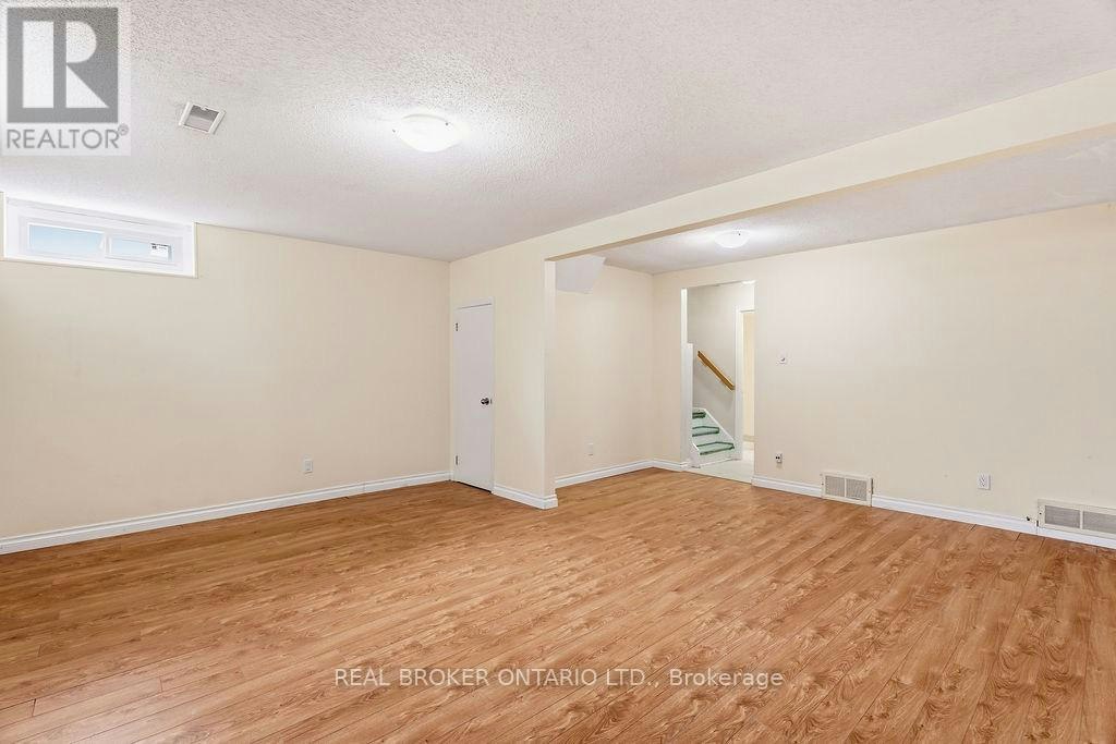 1127 Avignon Court, Ottawa, ON, K1C 2M2 - 24