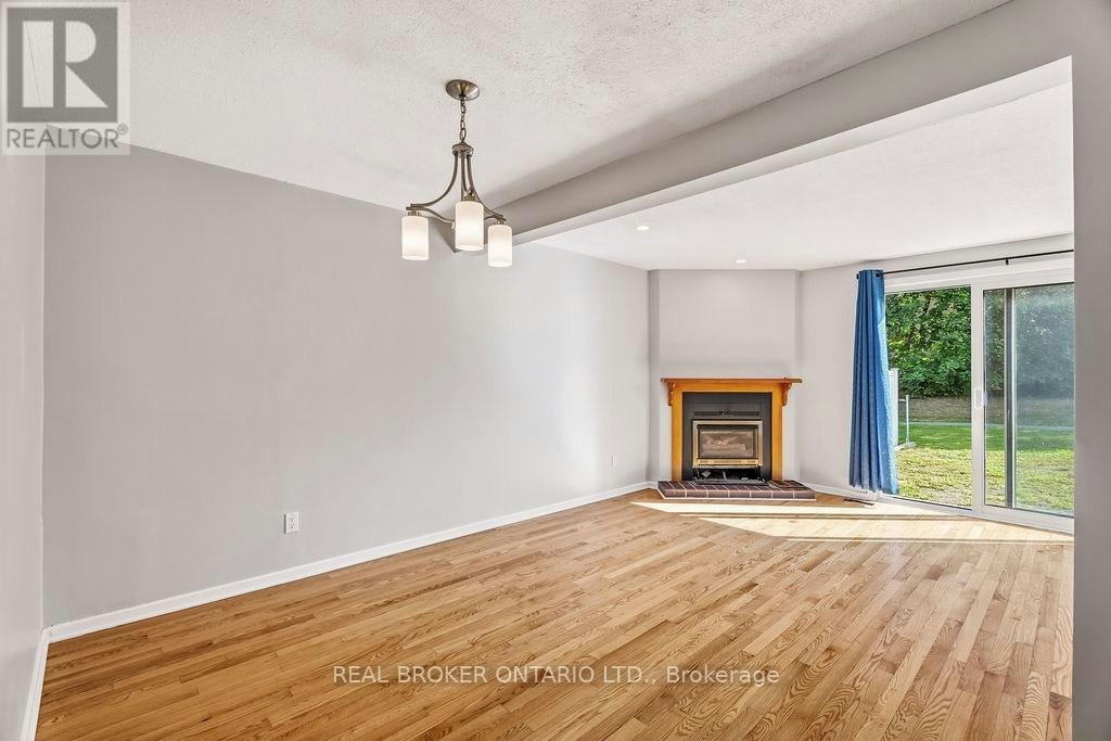 1127 Avignon Court, Ottawa, ON, K1C 2M2 - 8