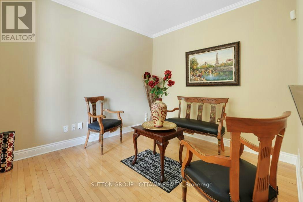 5 Escade Drive, Ottawa, ON, K2G 6R9 - 5