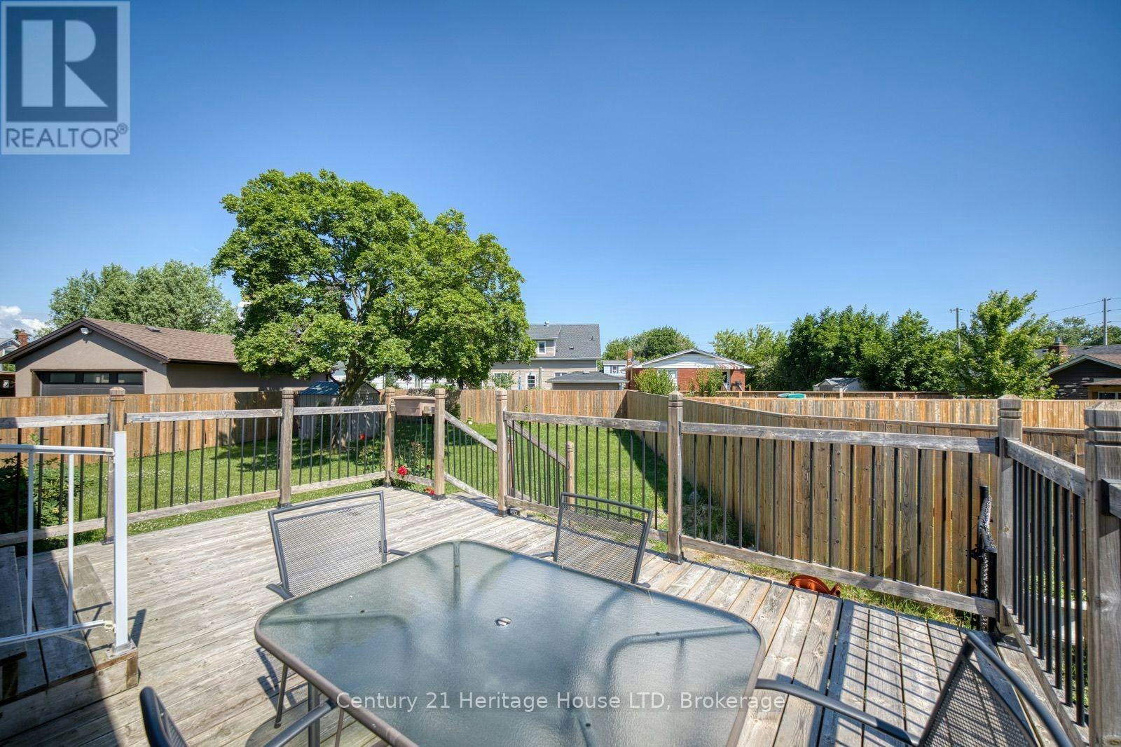 UPPER-37 Coronation Boulevard, St. Catharines, ON, L2S 2V2 - 2
