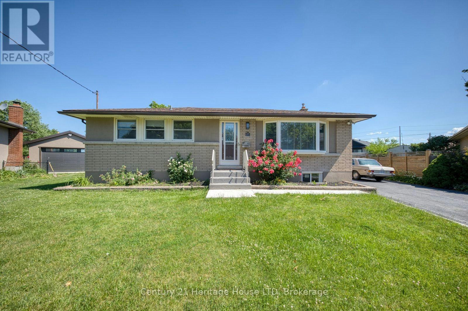 UPPER-37 Coronation Boulevard, St. Catharines, ON, L2S 2V2