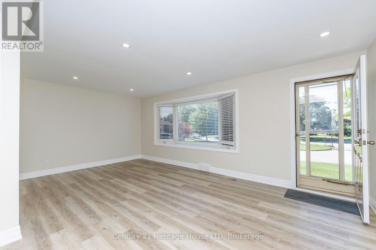 UPPER-37 Coronation Boulevard, St. Catharines, ON, L2S 2V2 - 3