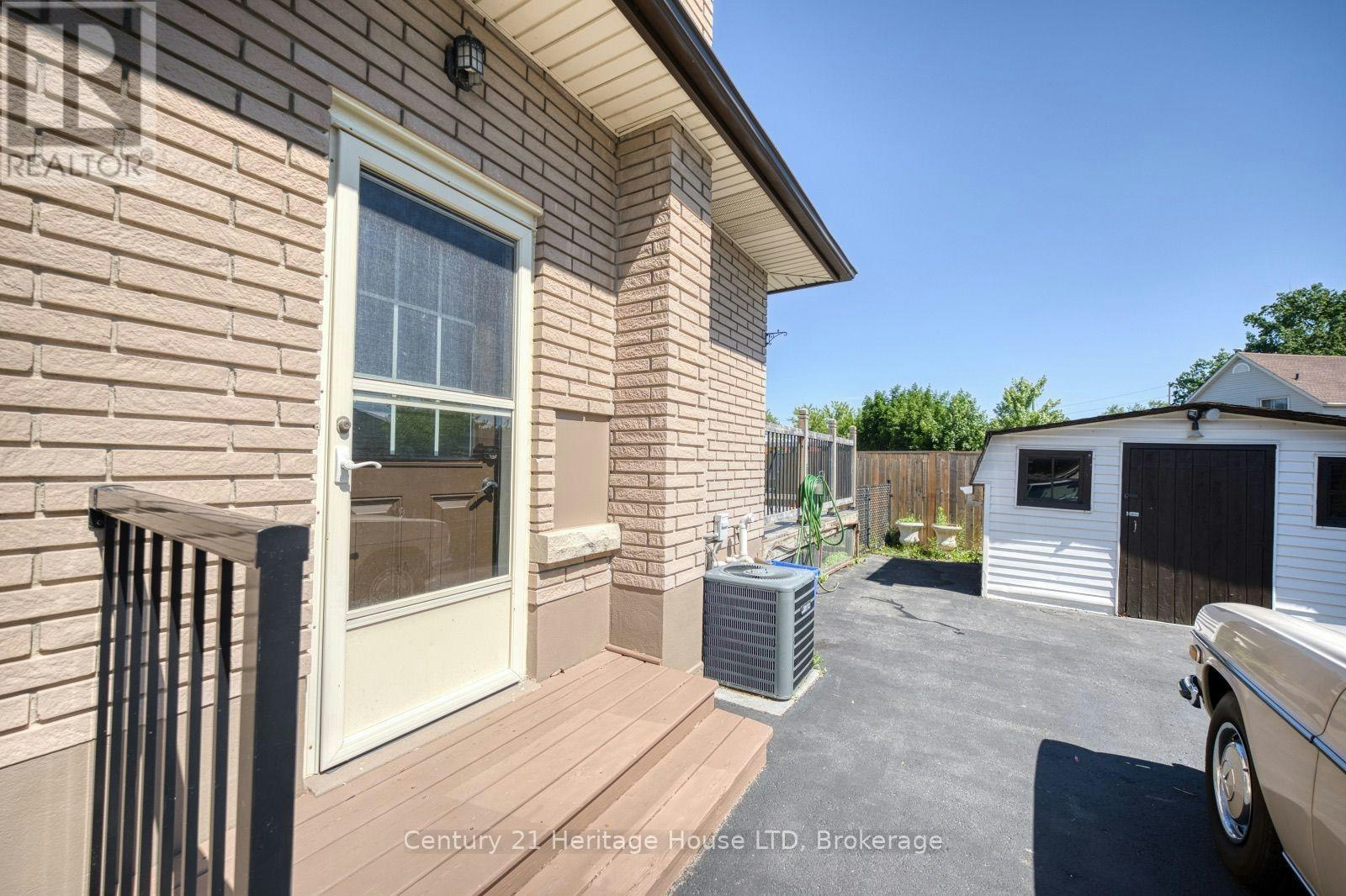 BASEMENT-37 Coronation Boulevard, St. Catharines, ON, L2S 2V2 - 2