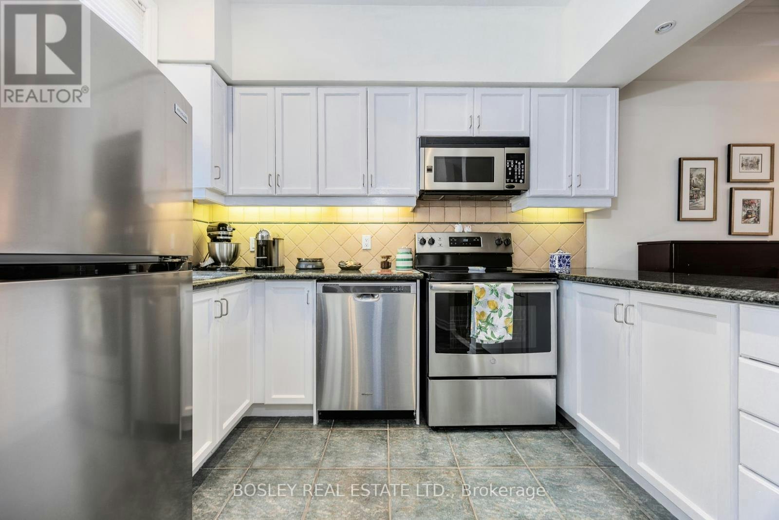 17 Krawchuk Lane, Toronto, ON, M4G 4H4 - 9