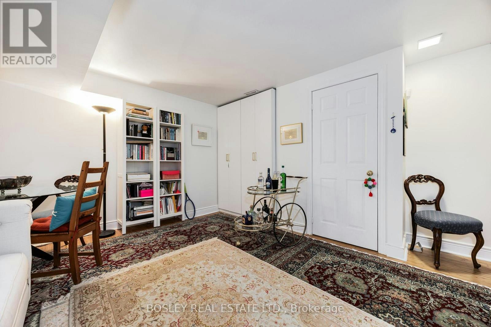 17 Krawchuk Lane, Toronto, ON, M4G 4H4 - 36