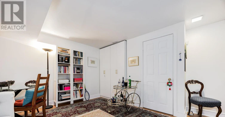17 Krawchuk Lane, Toronto, ON, M4G 4H4 - 36