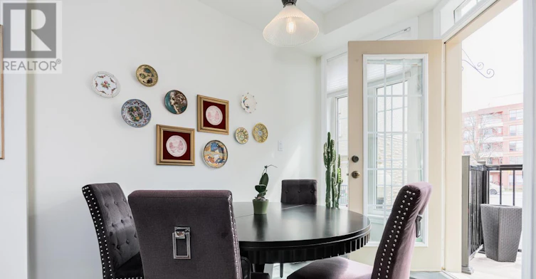 17 Krawchuk Lane, Toronto, ON, M4G 4H4 - 14