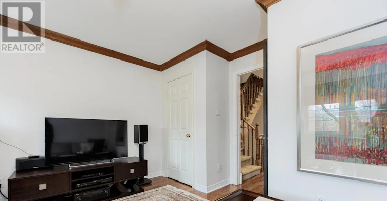 17 Krawchuk Lane, Toronto, ON, M4G 4H4 - 31