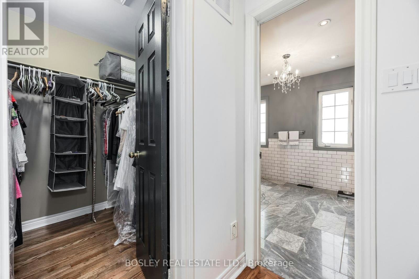 17 Krawchuk Lane, Toronto, ON, M4G 4H4 - 26