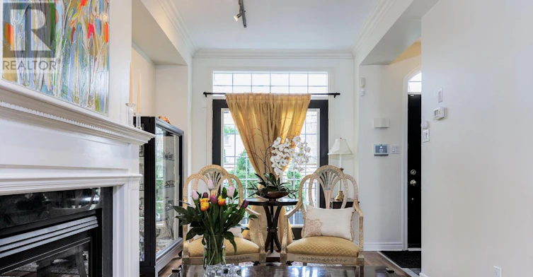 17 Krawchuk Lane, Toronto, ON, M4G 4H4 - 5