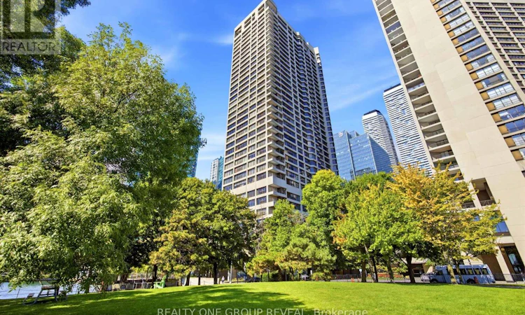 65 Harbour Square