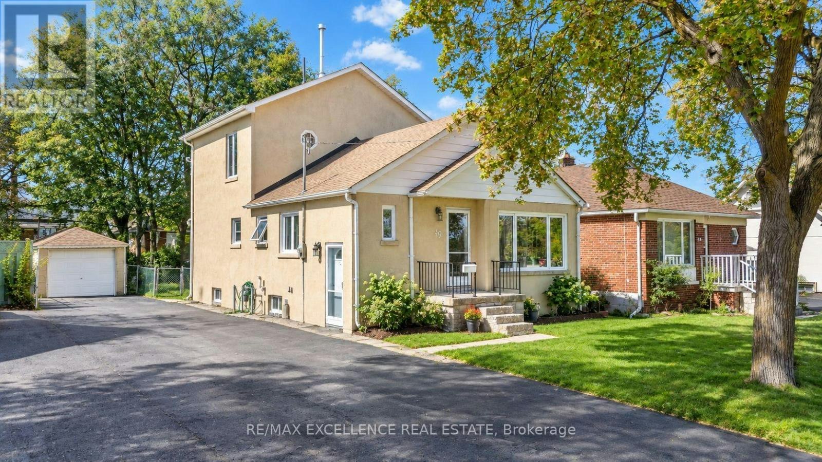 49 Barrhead Crescent, Toronto, ON, M9W 3Z8