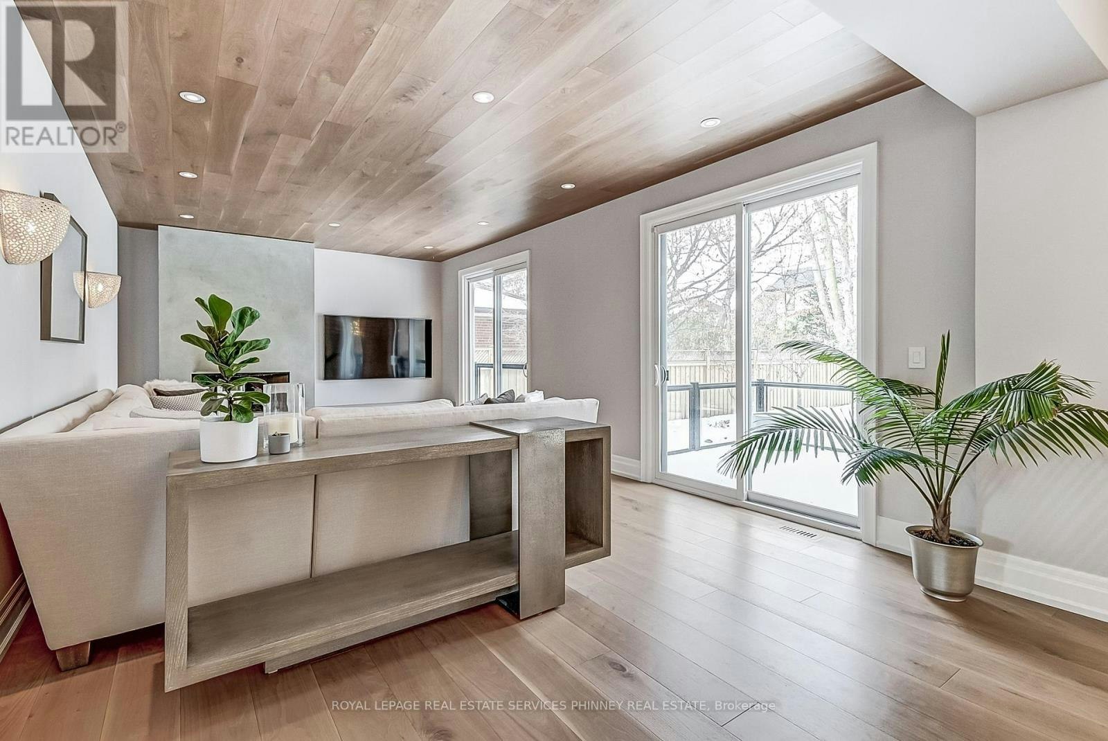 1569 Wembury Road, Mississauga, ON, L5J 2L8 - 11