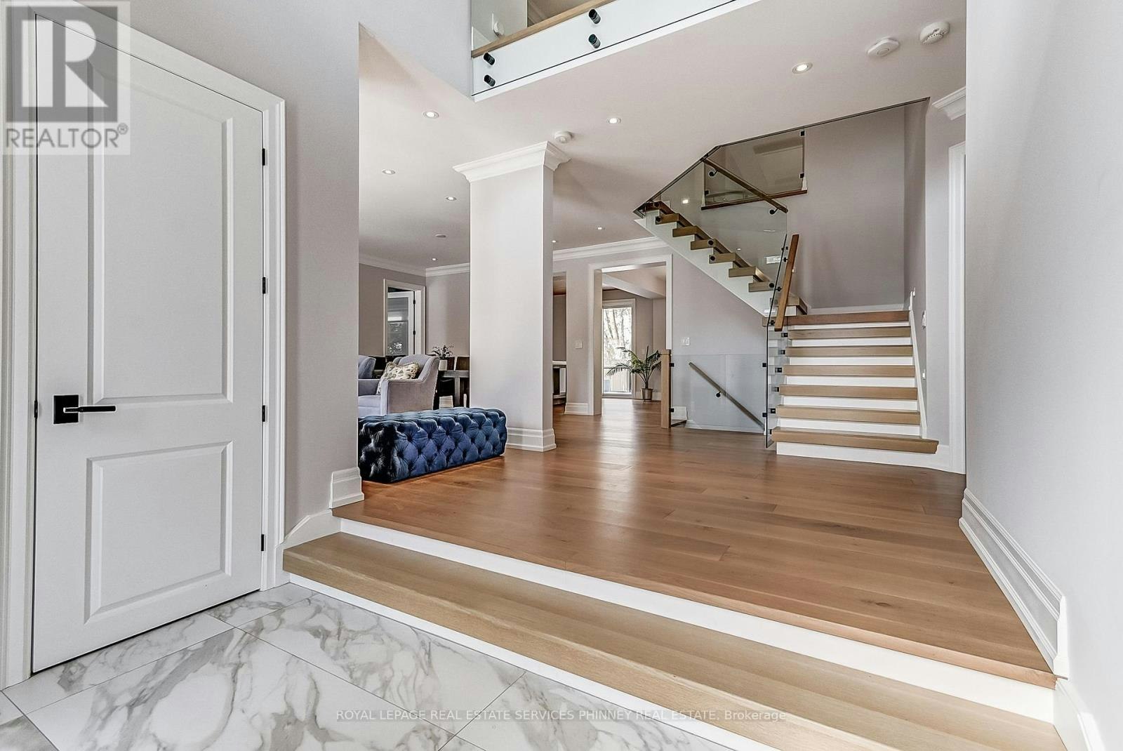 1569 Wembury Road, Mississauga, ON, L5J 2L8 - 4