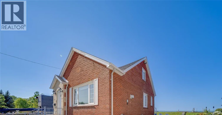 13902 Riverside Drive, Tecumseh, ON, N8W 1B6 - 2