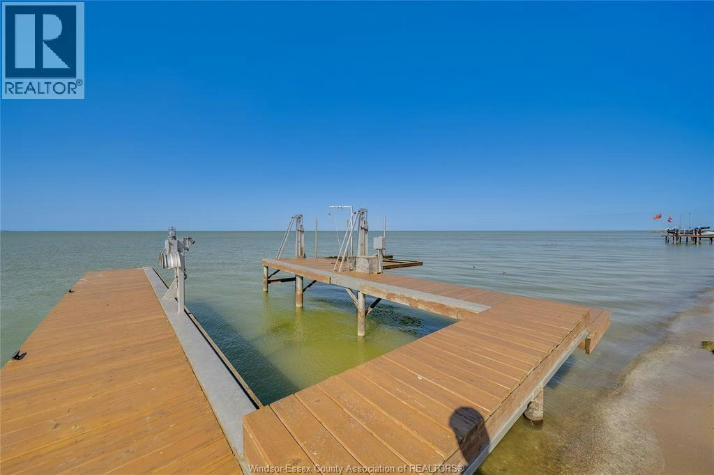 13902 Riverside Drive, Tecumseh, ON, N8W 1B6 - 35
