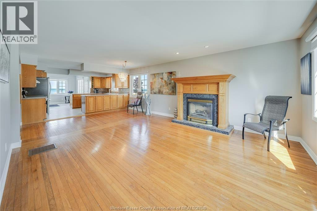 13902 Riverside Drive, Tecumseh, ON, N8W 1B6 - 5