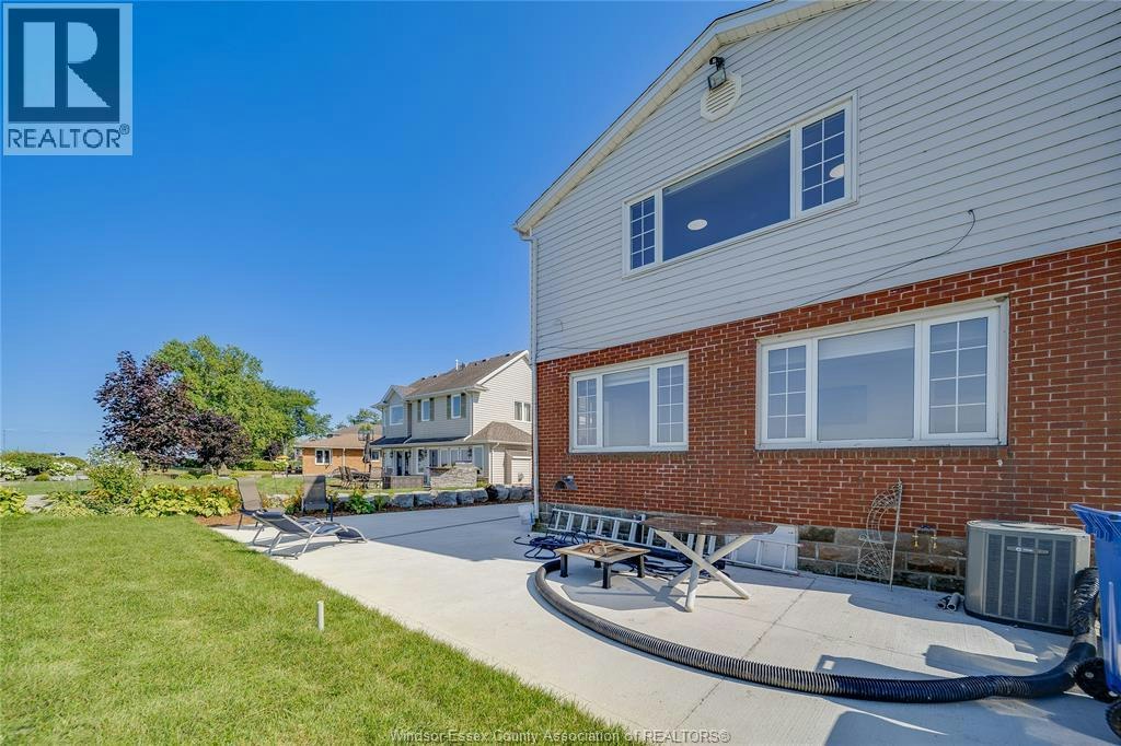 13902 Riverside Drive, Tecumseh, ON, N8W 1B6 - 29
