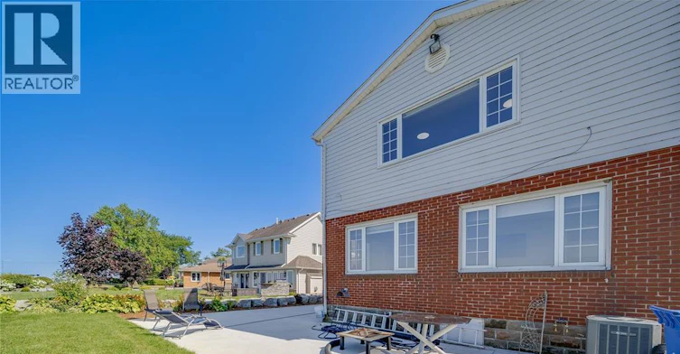 13902 Riverside Drive, Tecumseh, ON, N8W 1B6 - 29