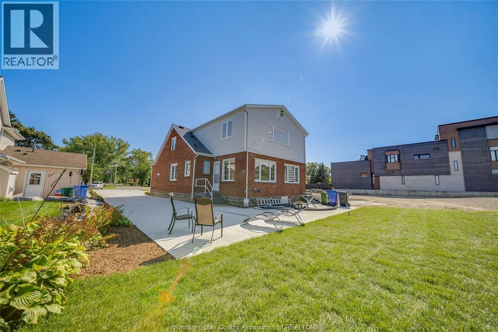 13902 Riverside Drive, Tecumseh, ON, N8W 1B6 - 28