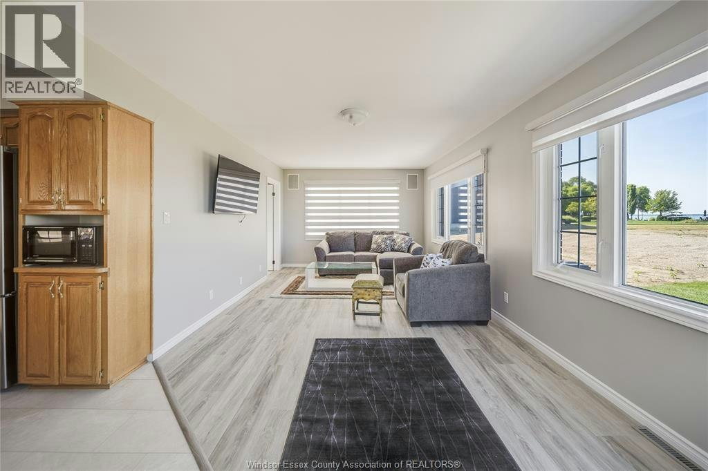 13902 Riverside Drive, Tecumseh, ON, N8W 1B6 - 14