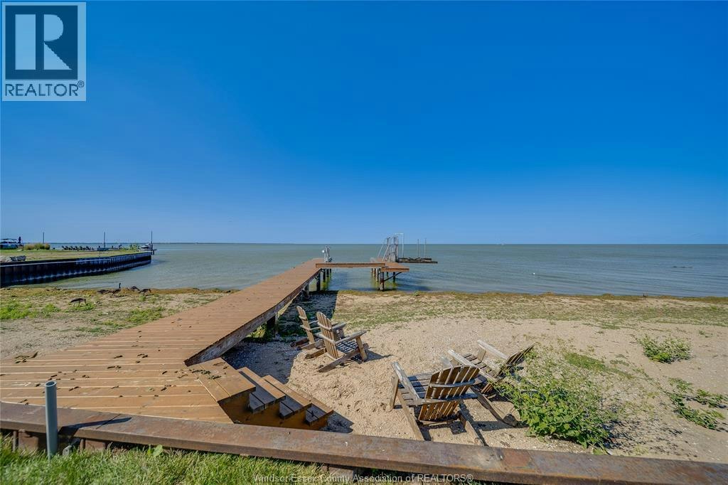 13902 Riverside Drive, Tecumseh, ON, N8W 1B6 - 33